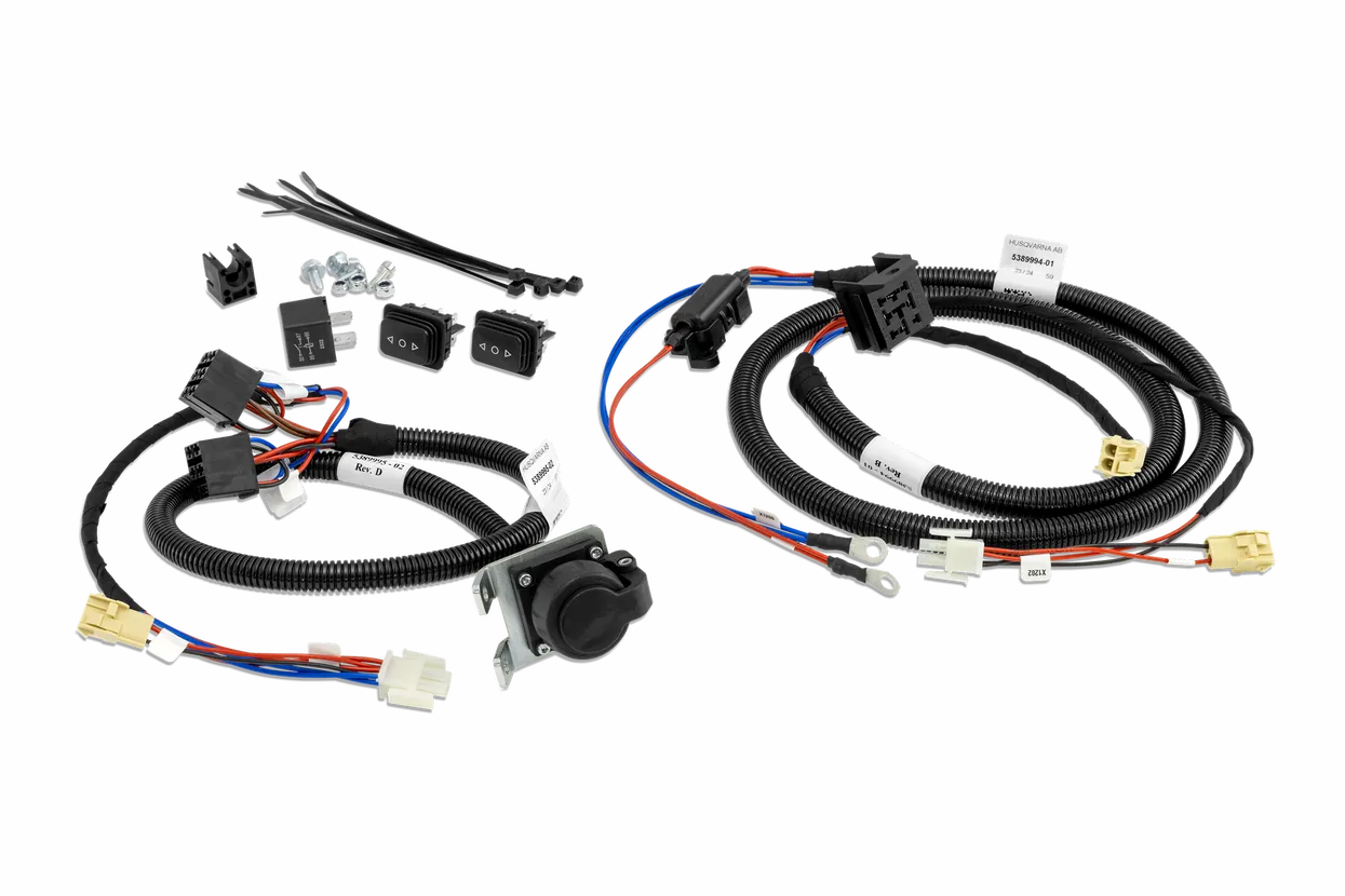 Steckdosen vorne (P524X, 2024)